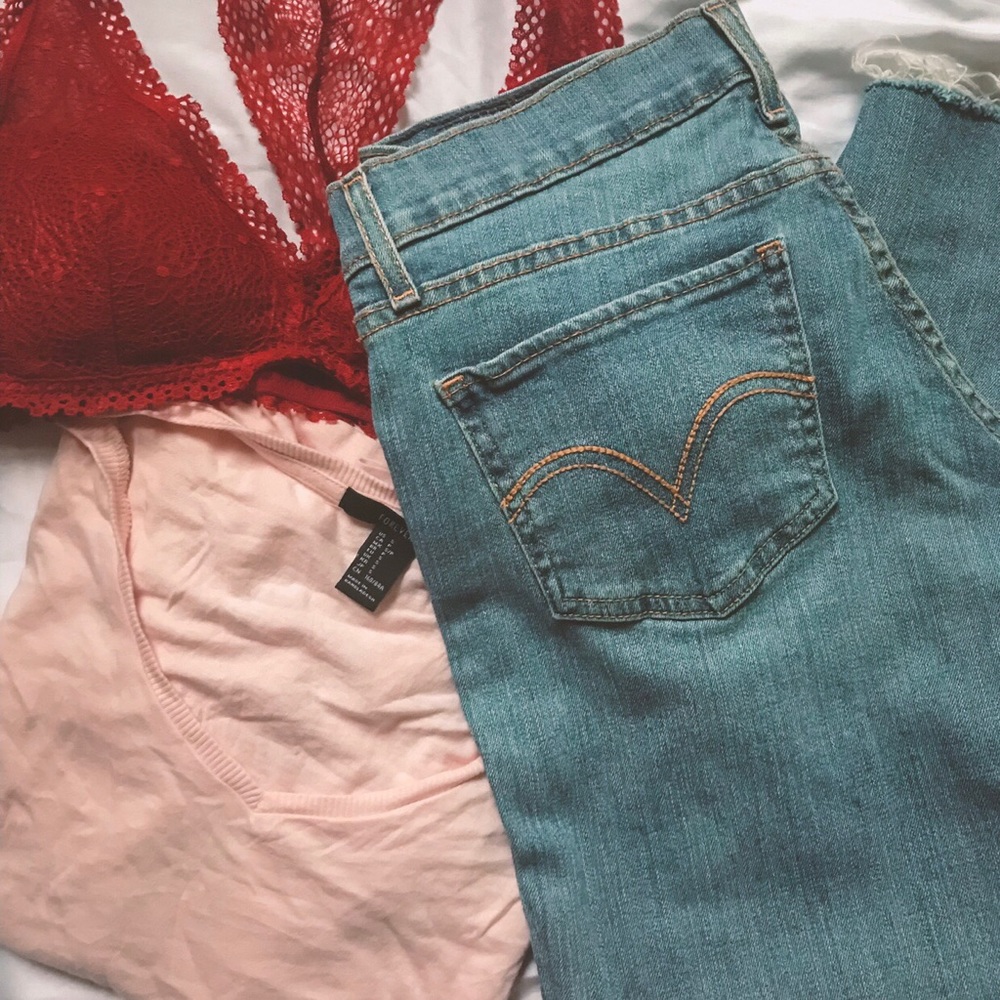 Levi’s Frayed Ends and Ripped Knees Jeans